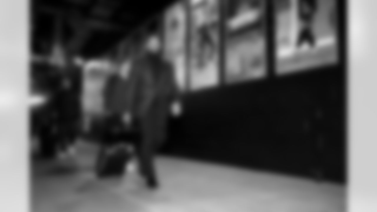 QB Russell Wilson (3)