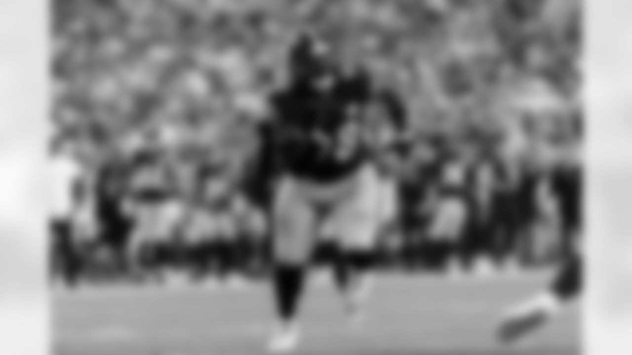 LB DeMarvin Leal - Reserve/Future (January 22)