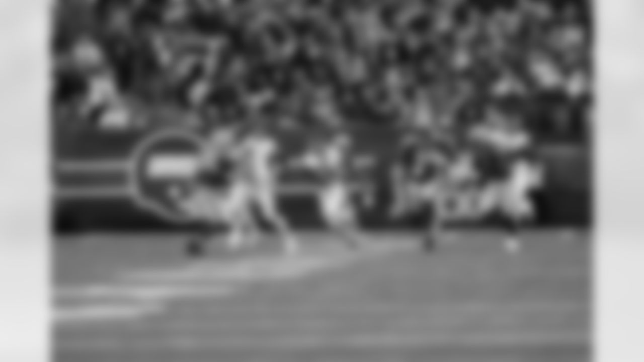 RB Tyrone Tracy Jr. (29)