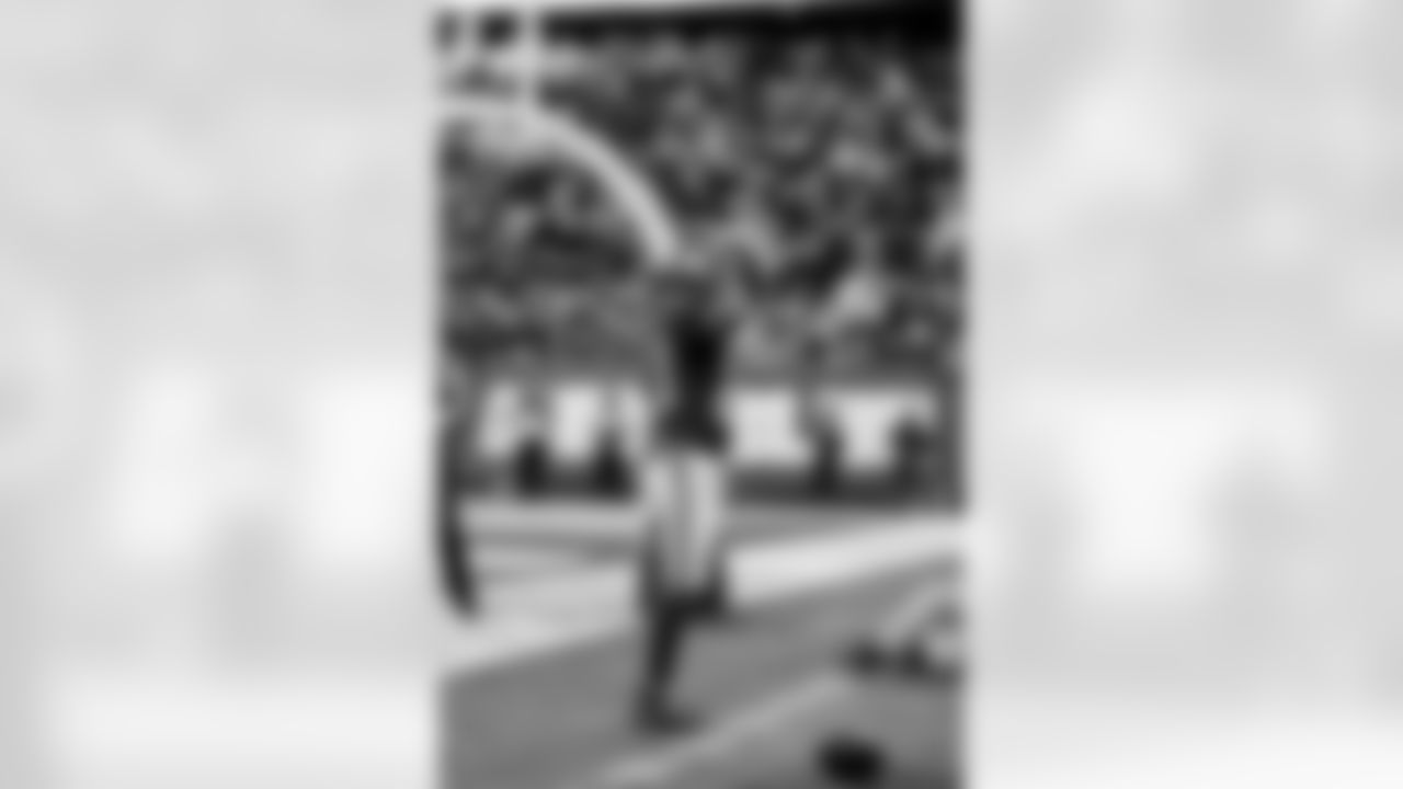 RB Tyrone Tracy Jr. (29)