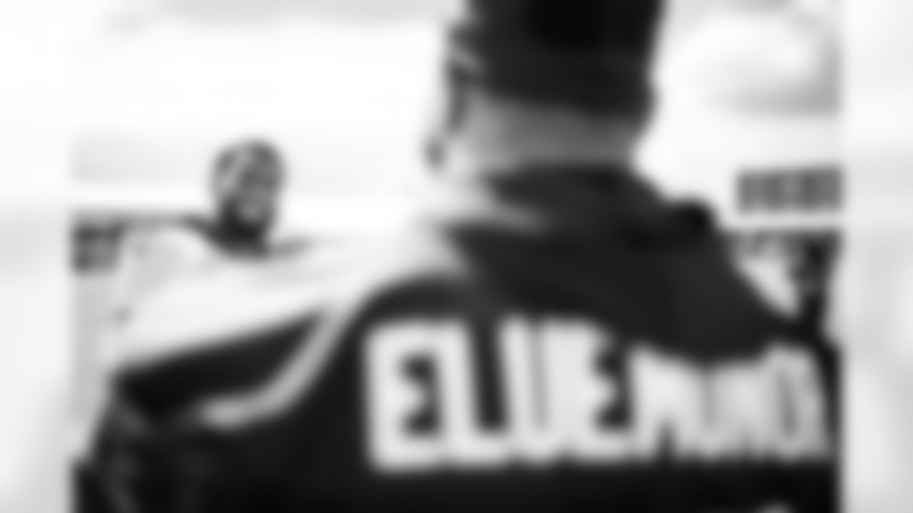 OLB Brian Burns (0)