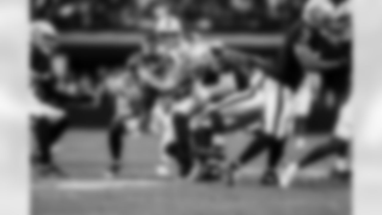 DL Chauncey Golston (57)