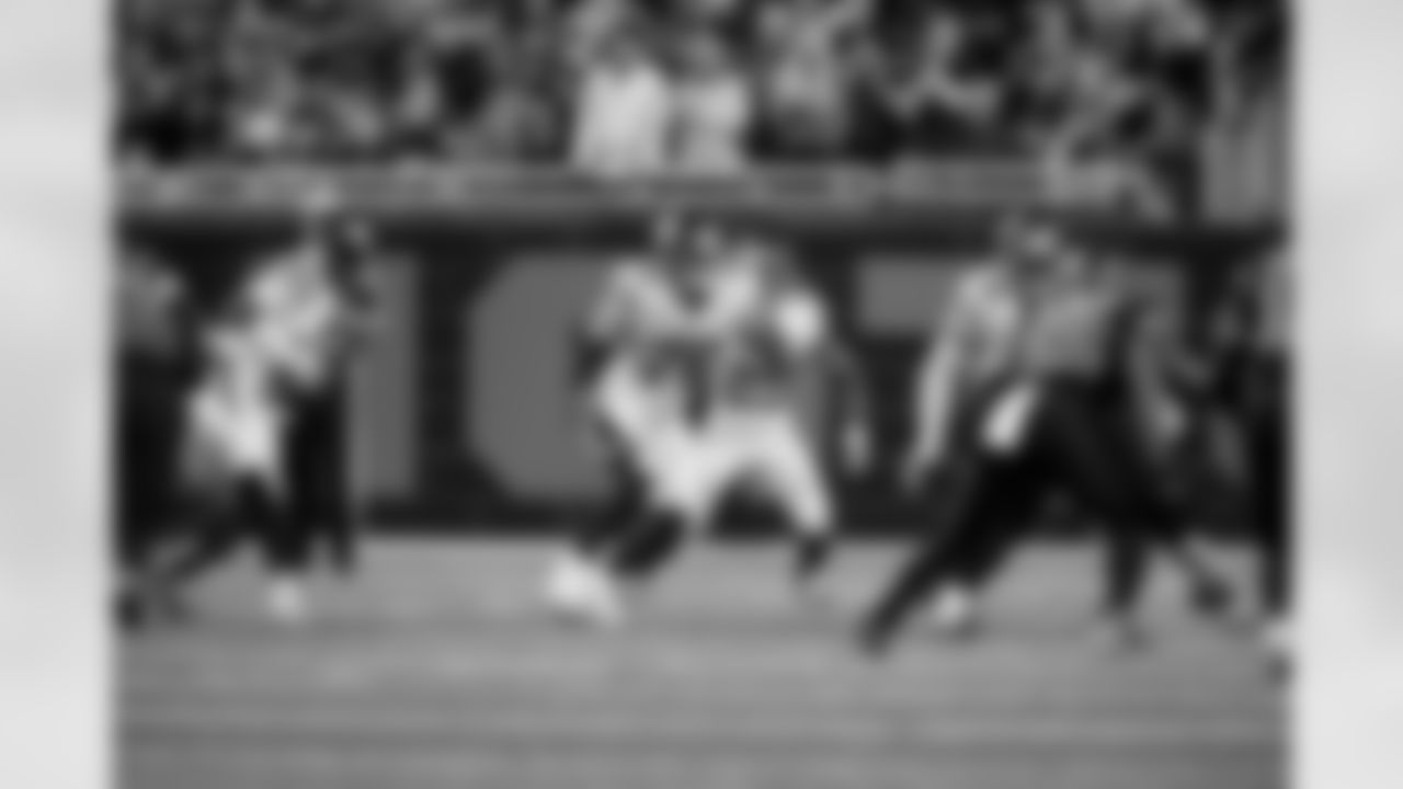 G Jon Runyan Jr. (76)