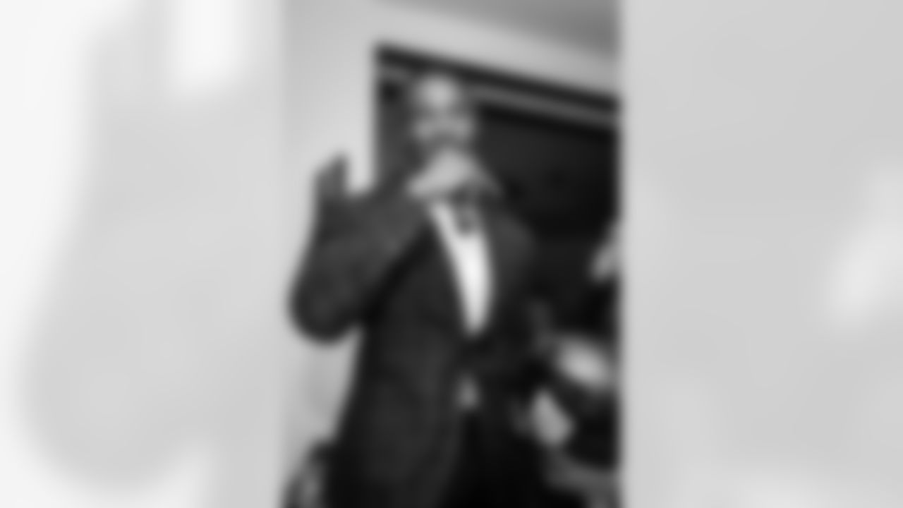 ILB Bobby Okereke (58)