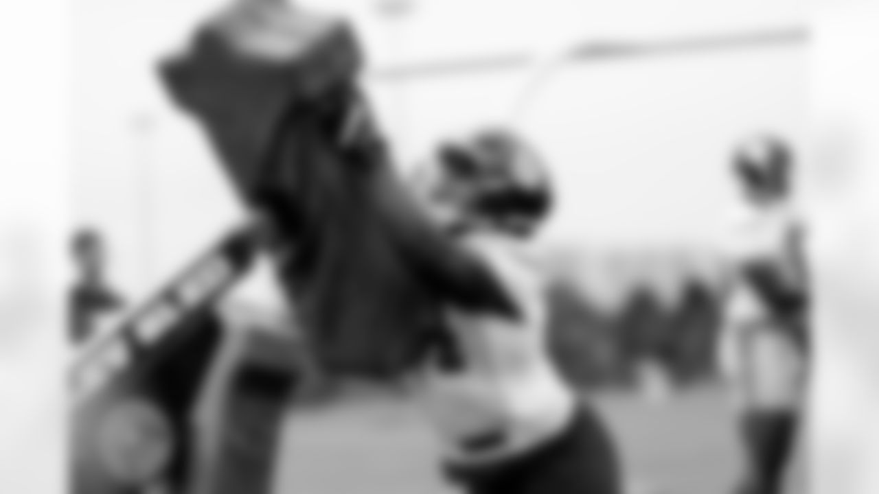 DT Elijah Chatman (94)