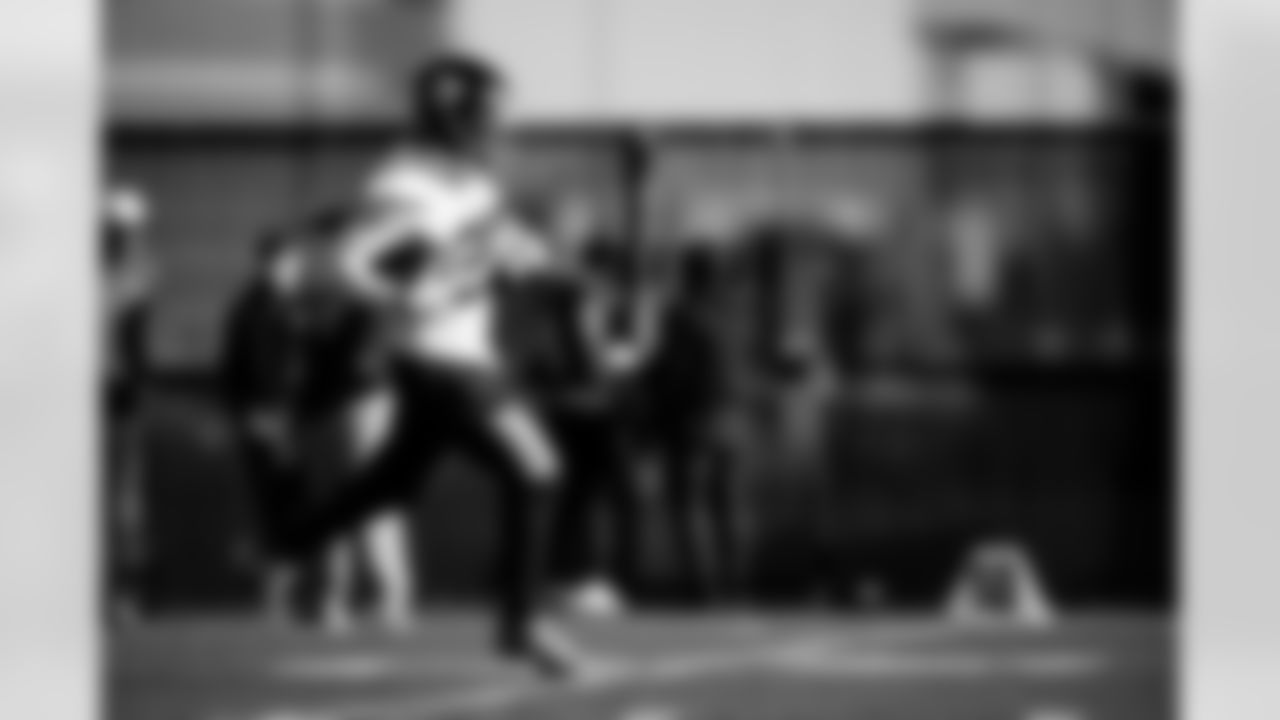 RB Tyrone Tracy Jr. (29)