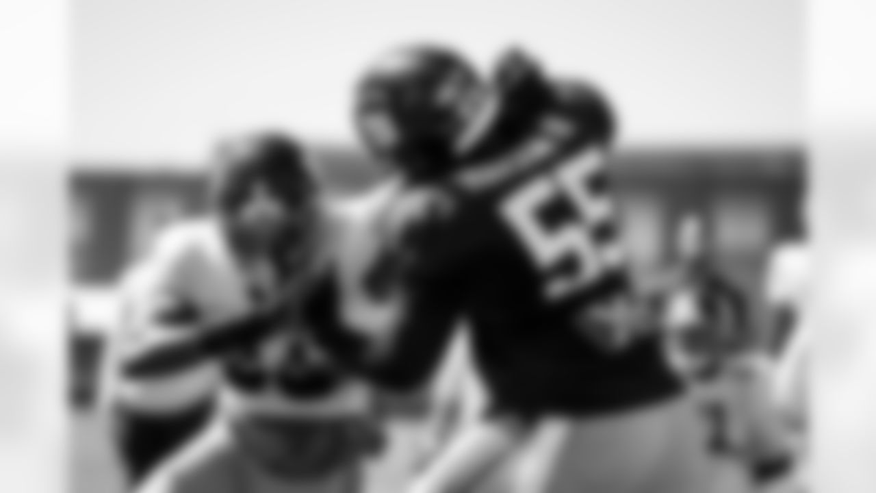 OLB Brian Burns (0)