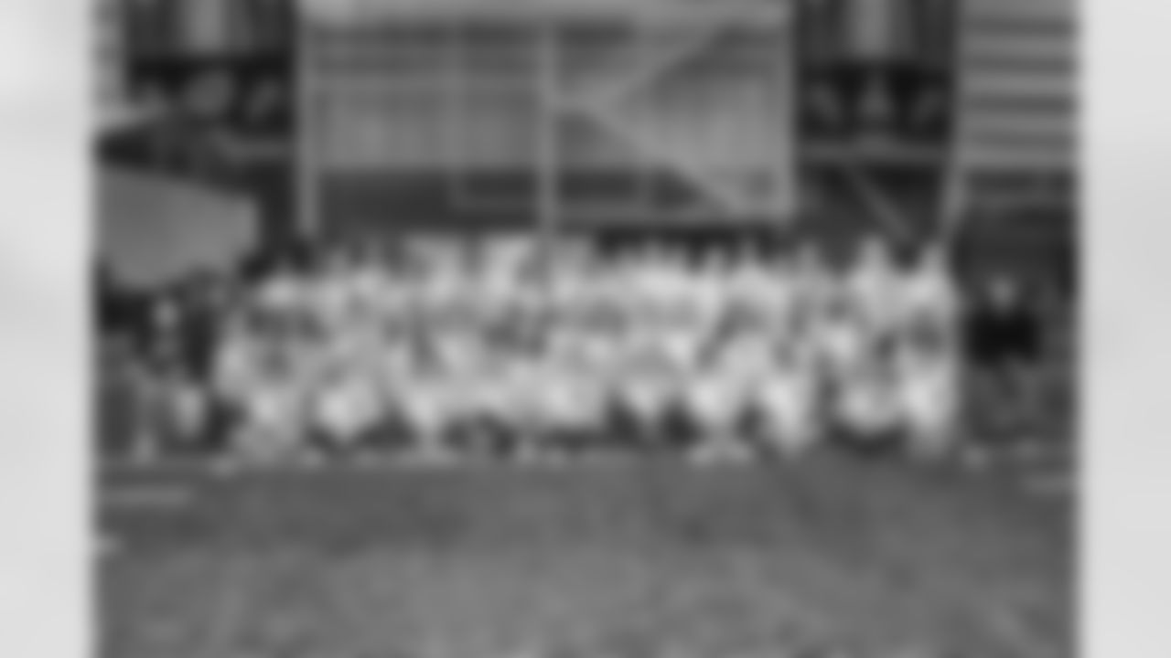 New York Giants tight end Thomas Fidone II (86),New York Giants defensive tackle Roy Robertson-Harris (95)