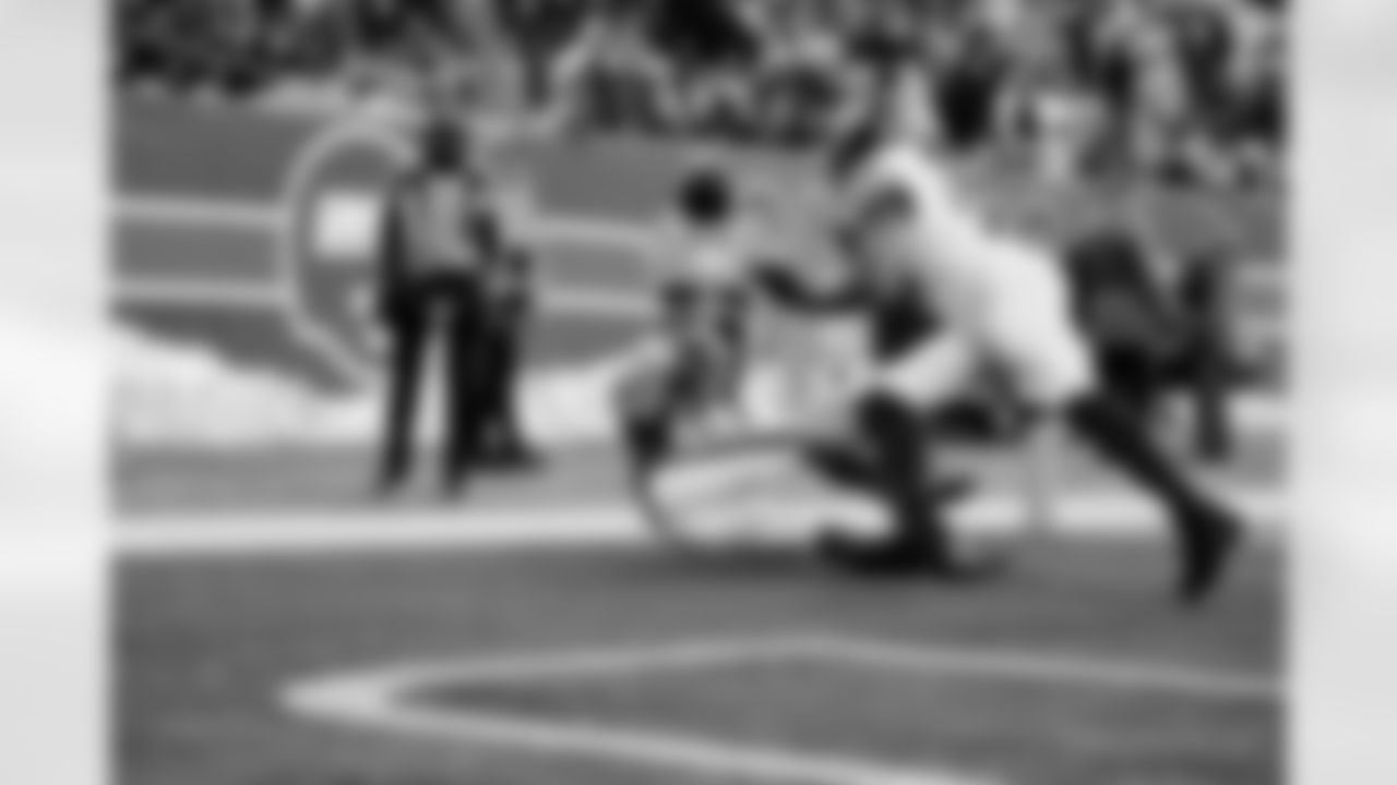 RB Tyrone Tracy Jr. (29)