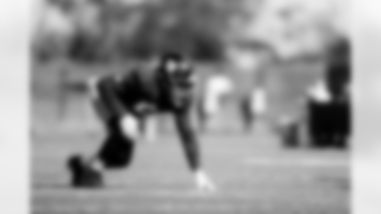 OLB Kayvon Thibodeaux (5)
