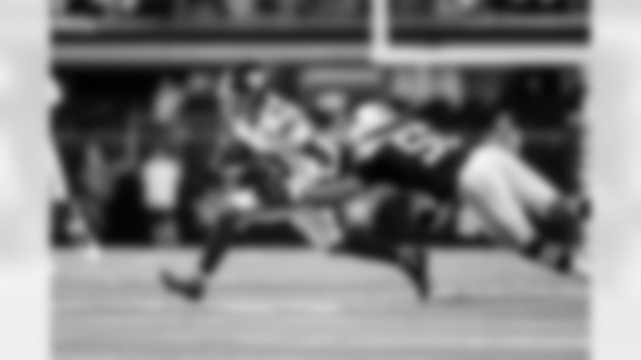 RB Tyrone Tracy Jr. (29)