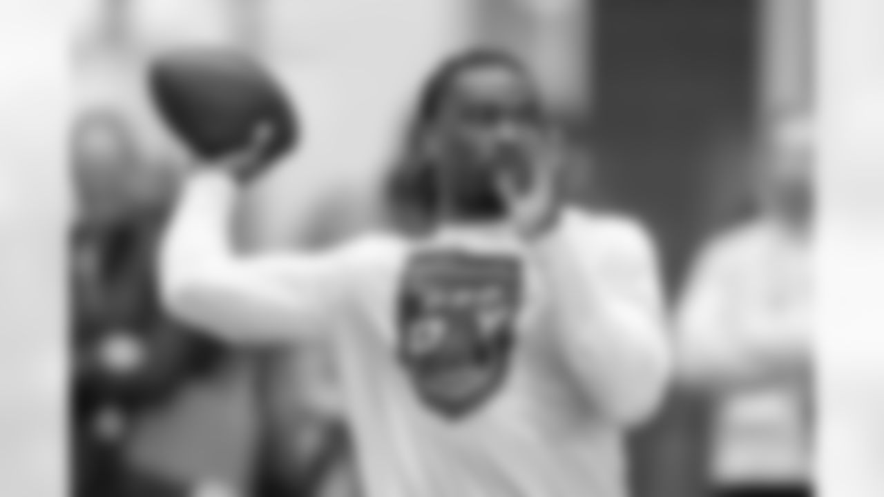 Former Alabama quarterback Jalen Milroe throws during passing drills at Alabama's NFL football pro day, Wednesday, March 19, 2025, in Tuscaloosa, Ala. (AP Photo/Vasha Hunt)