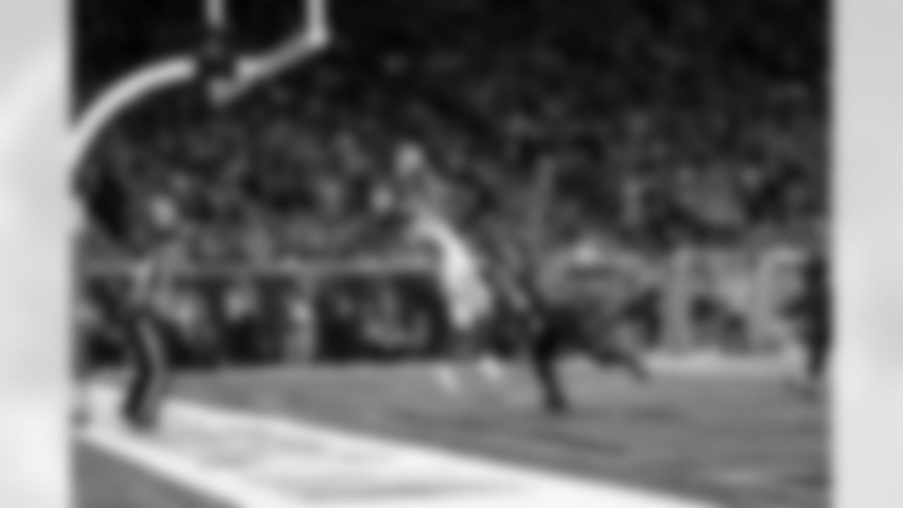 WR Isaiah Hodgins (89)