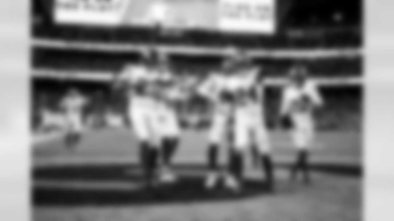 S Dane Belton (24), CB Art Green (23), OLB Zaire Barnes (46), S Raheem Layne (43), CB Art Green (23), CB Dru Phillips (22)