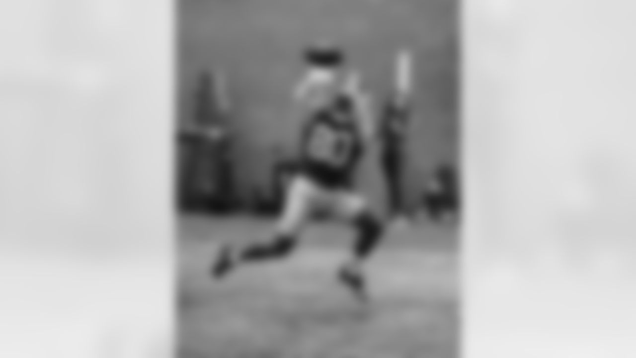 WR Montrell Washington (80)