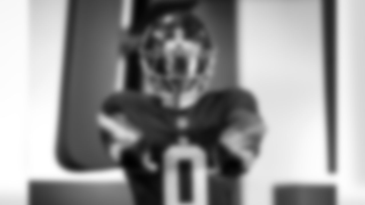 OLB Brian Burns (0)