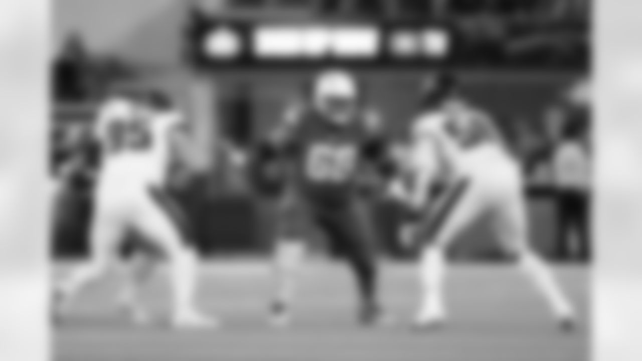 No. 88 Jamaree Salyer, OL