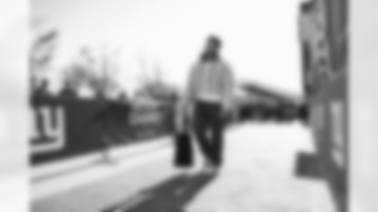 RB Tyrone Tracy Jr. (29)