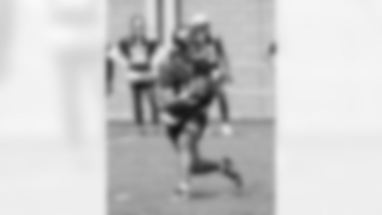QB Tommy DeVito (15)