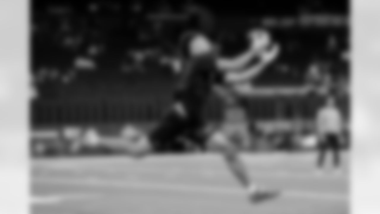 Clemson wide receiver Antonio Williams (45) participates in a drill during the 2026 NFL Scouting Combine on Saturday, February 28, 2026 in Indianapolis, Indiana. (Lauren Leigh Bacho/NFL)