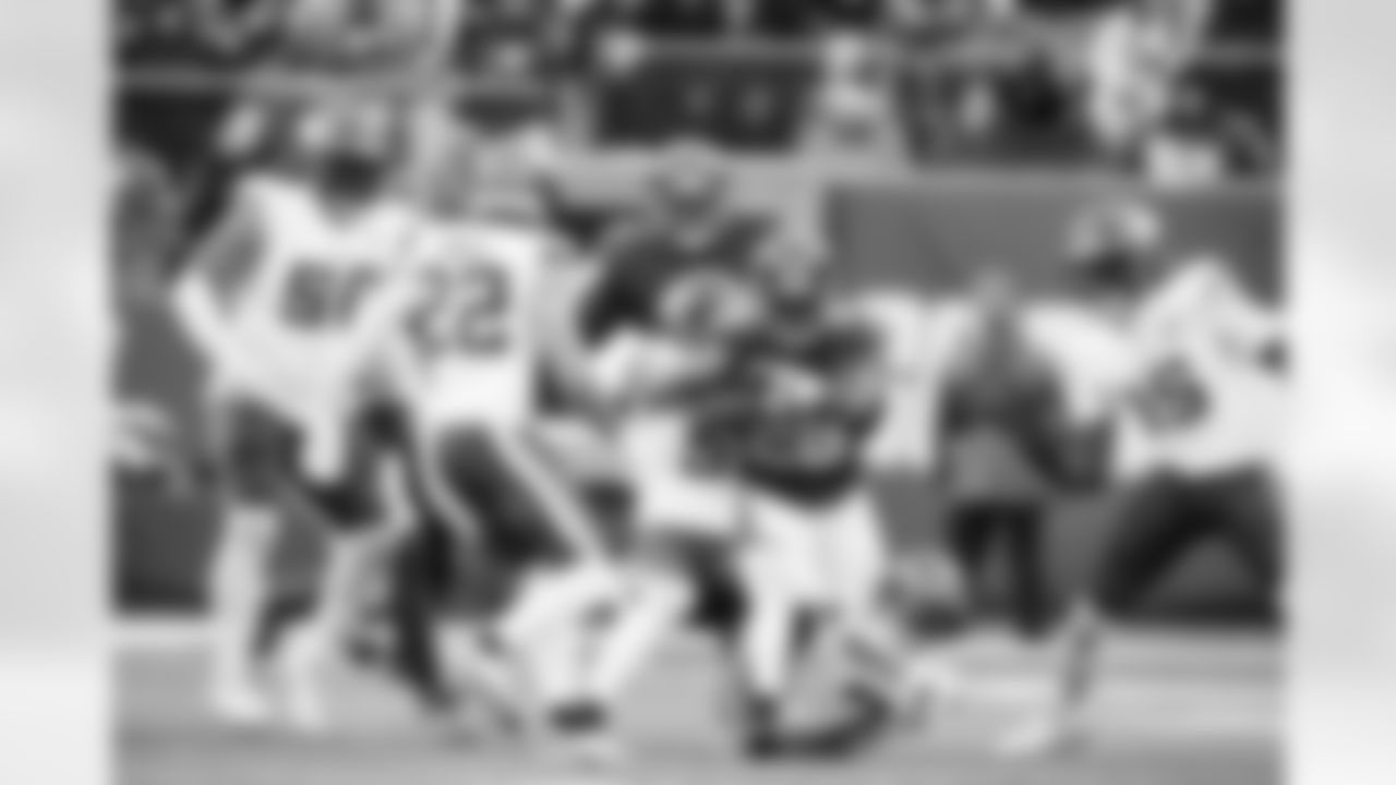 RB Devin Singletary (26)