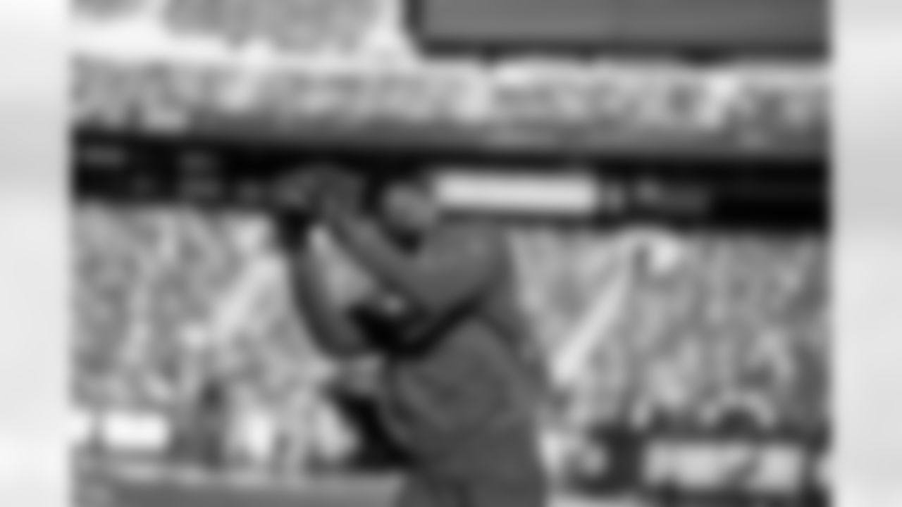 TE Chris Manhertz (85)