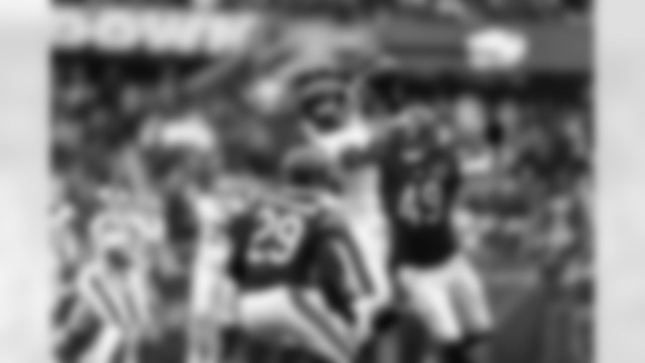 TE Theo Johnson (84)