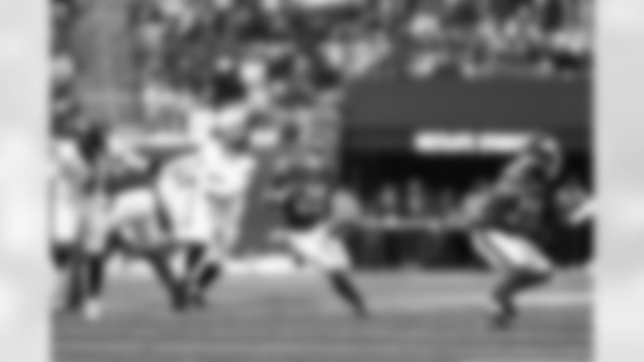 RB Tyrone Tracy Jr. (29)