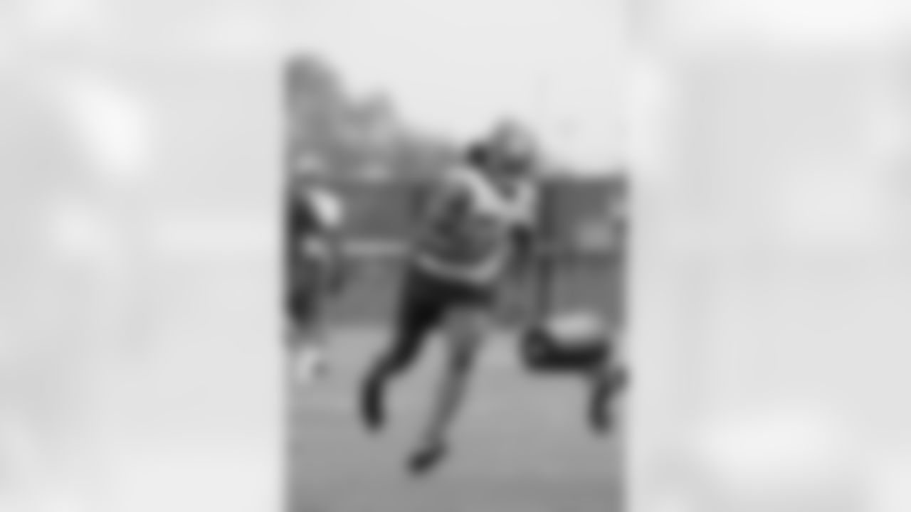 ILB Dyontae Johnson (54)