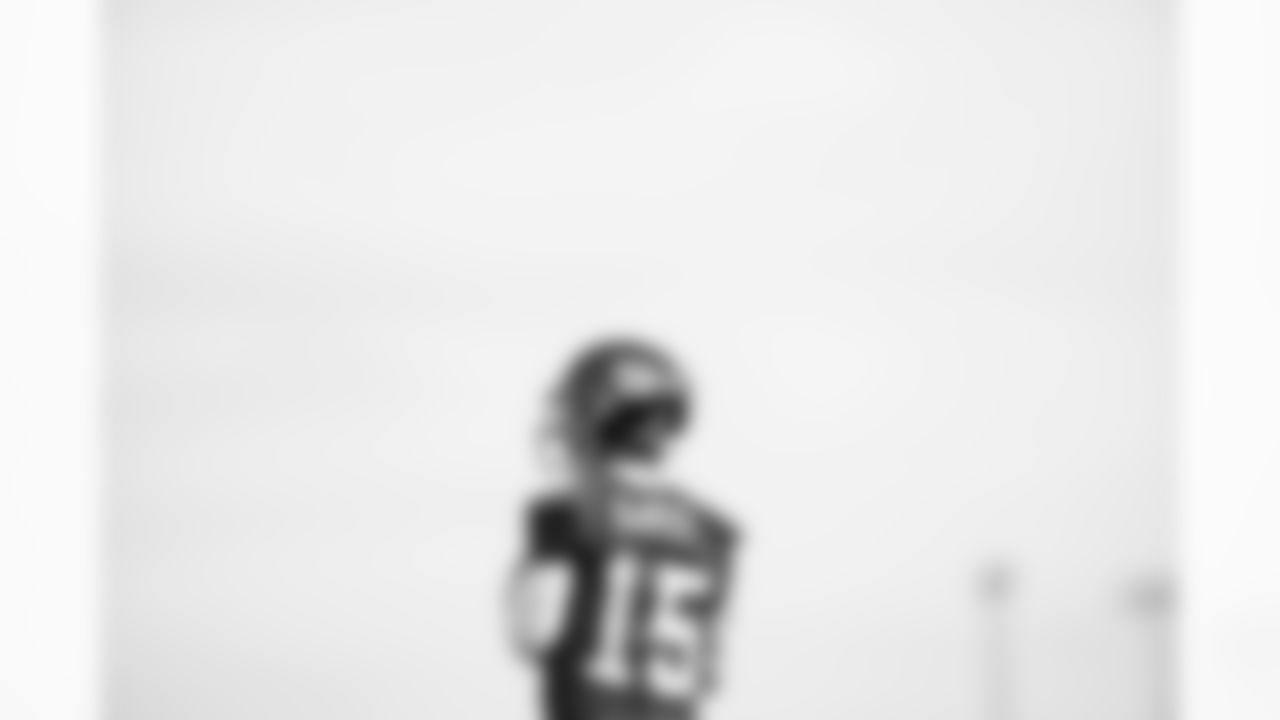 QB Tommy DeVito (15)