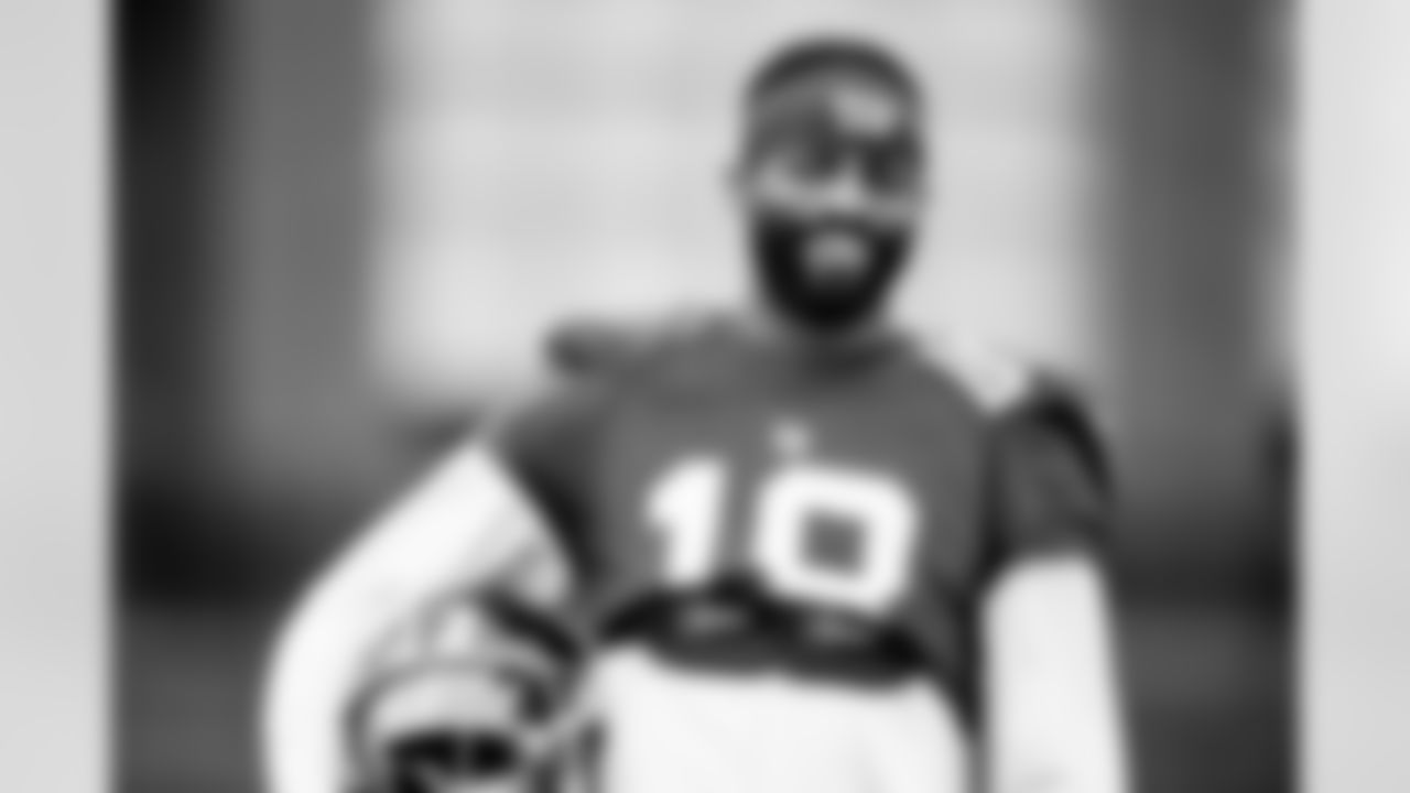 WR Darius Slayton (18)