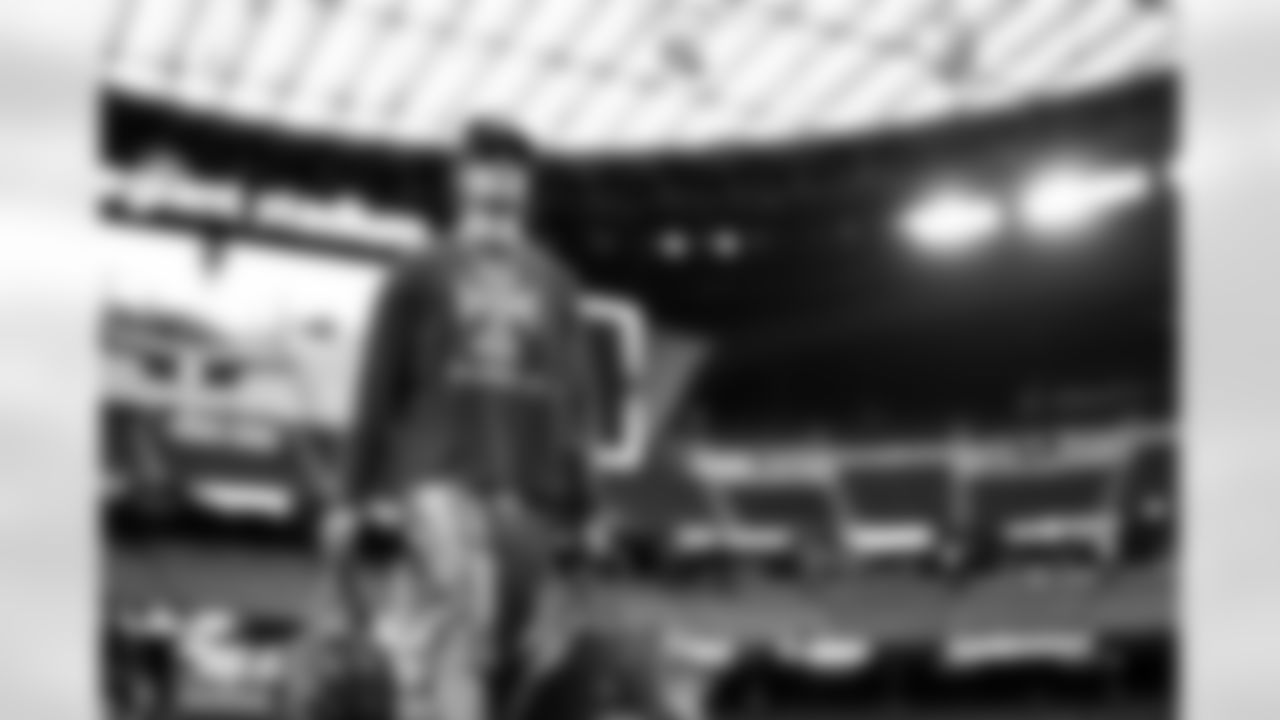 WR Isaiah Hodgins (89)