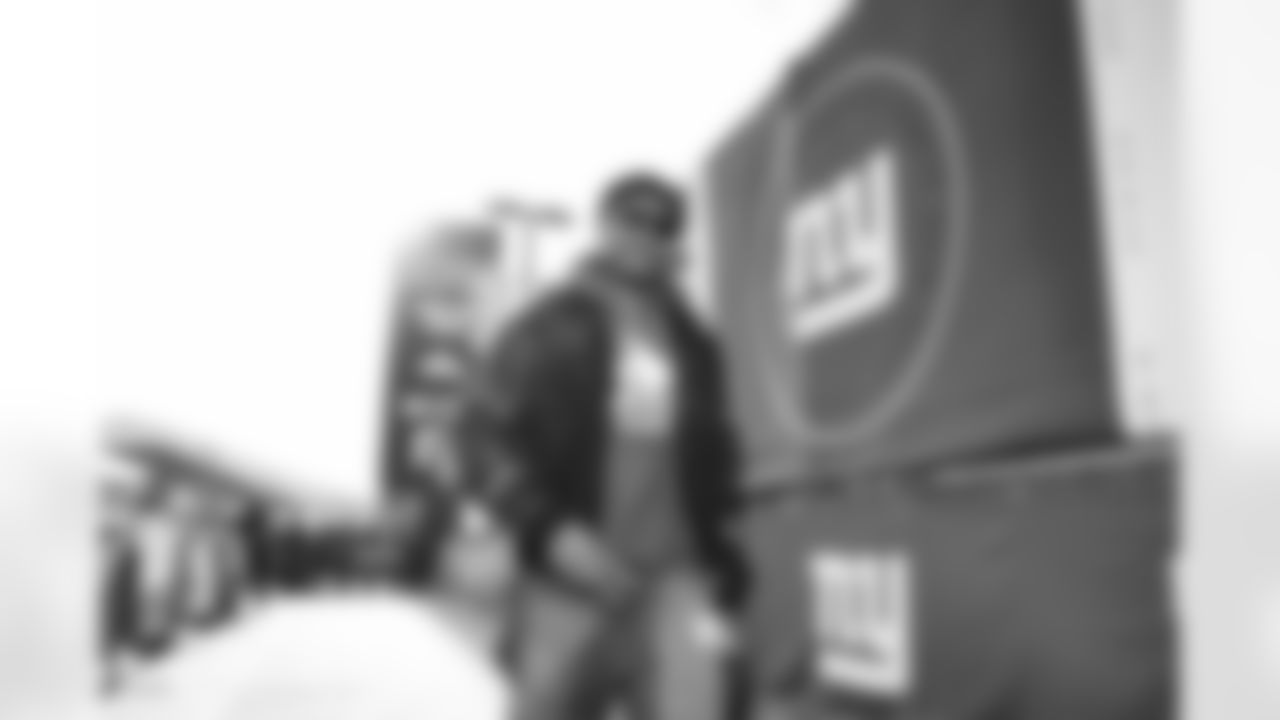 RB Tyrone Tracy Jr. (29)