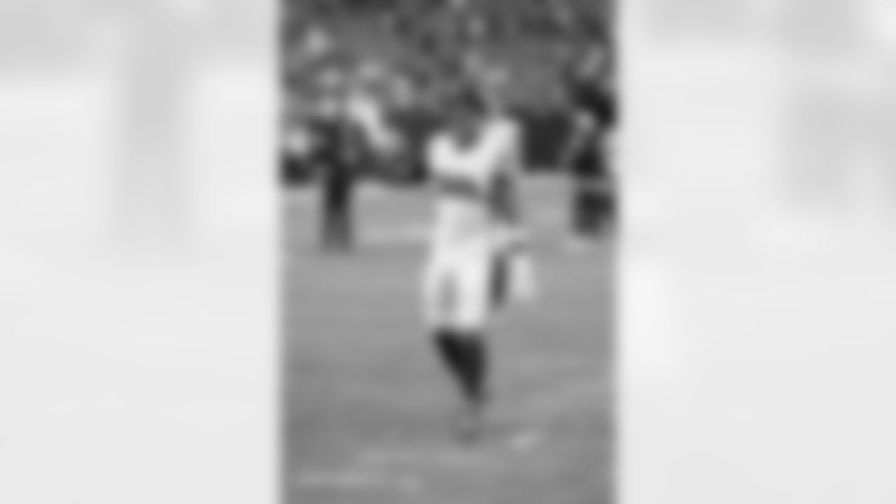 RB Tyrone Tracy Jr. (29)