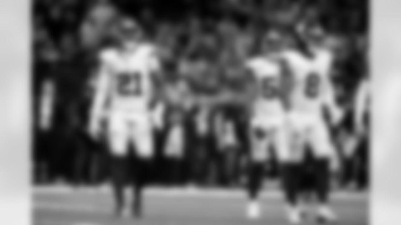 CB Paulson Adebo (21) walks on field during an NFL football game against the New Orleans Saints on Sunday, October 5, 2025 at Caesars Superdome in New Orleans. (BRENNAN ASPLEN/NEW YORK GIANTS)