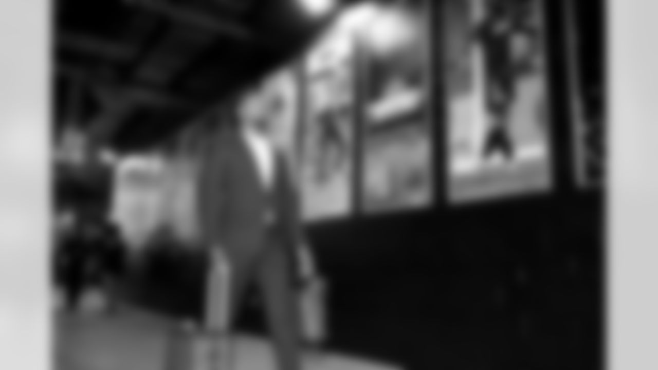 DL Roy Robertson-Harris (95)