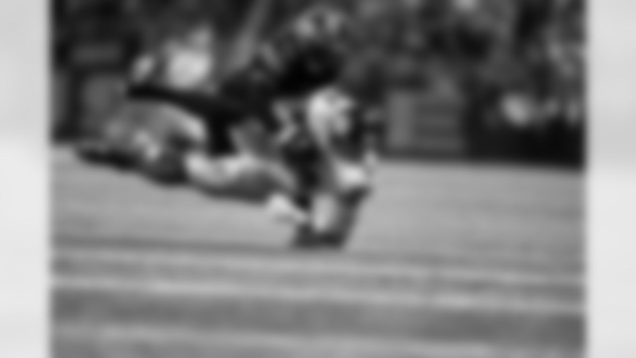 TE Theo Johnson (84)