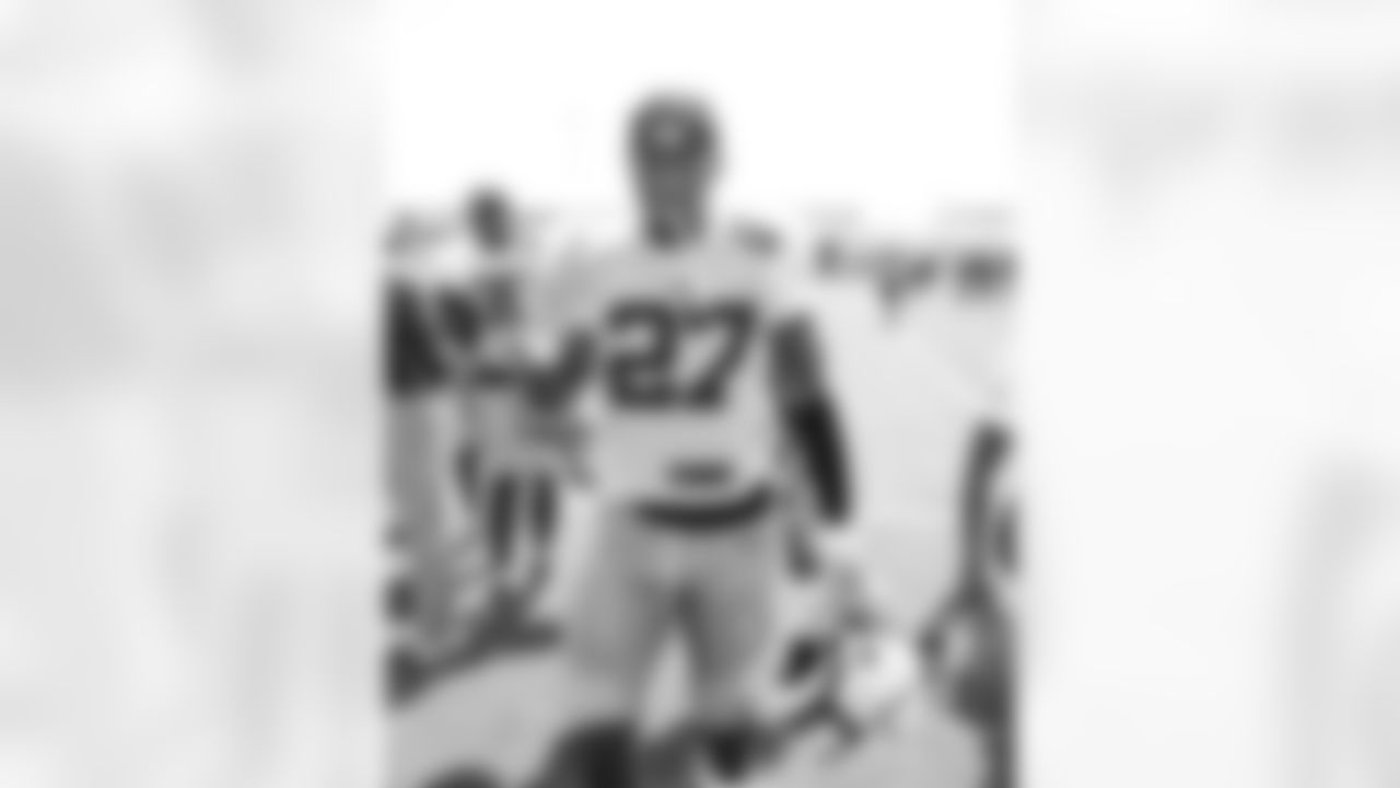 S Tyler Nubin (27)