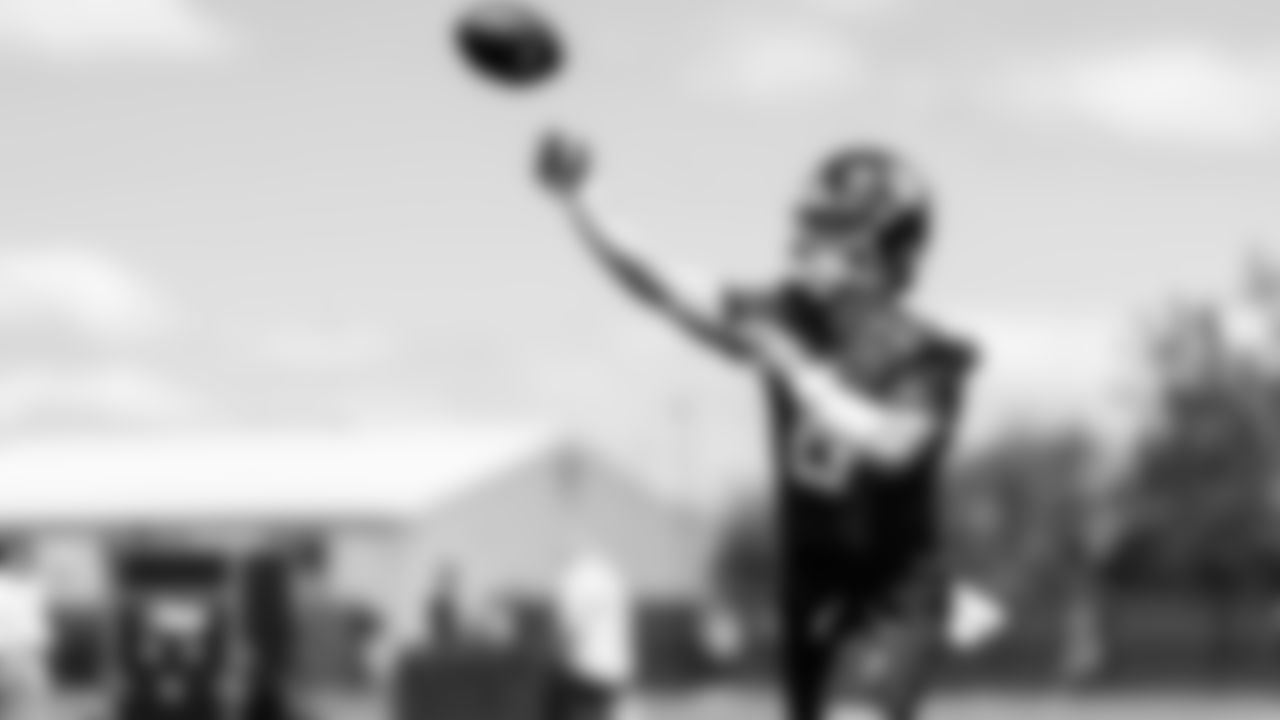 QB Jaxson Dart (6)