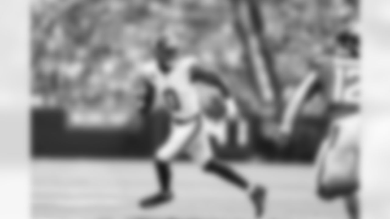 OLB Brian Burns (0)