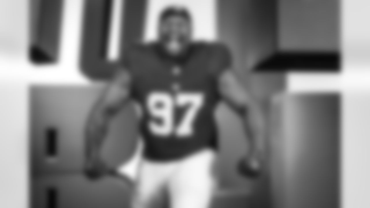 DL Dexter Lawrence II (97)