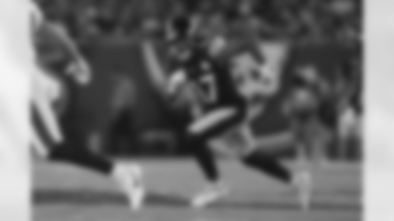 DB Elijah Riley - Free Agent Signing (May 30)