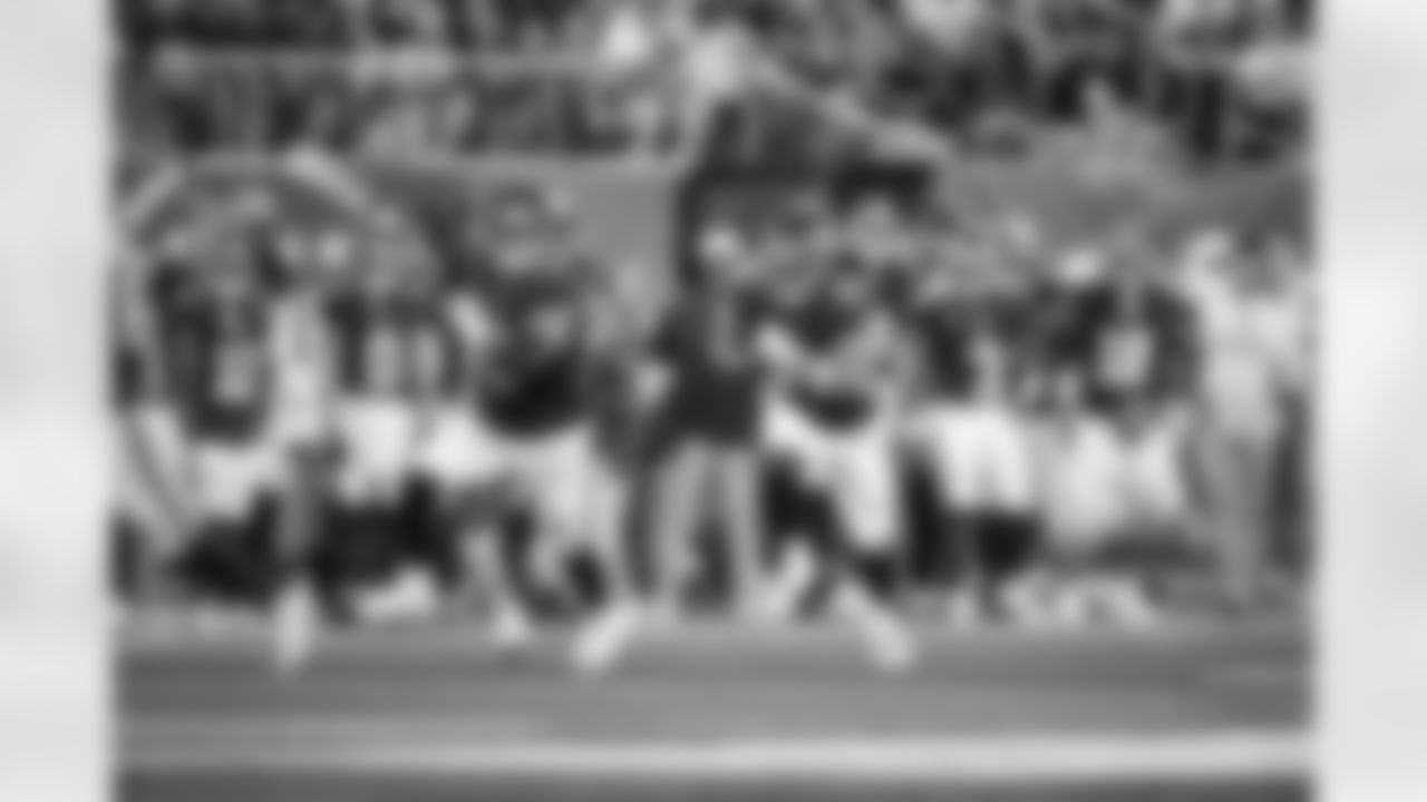 G Jon Runyan Jr. (76), TE Theo Johnson (84)