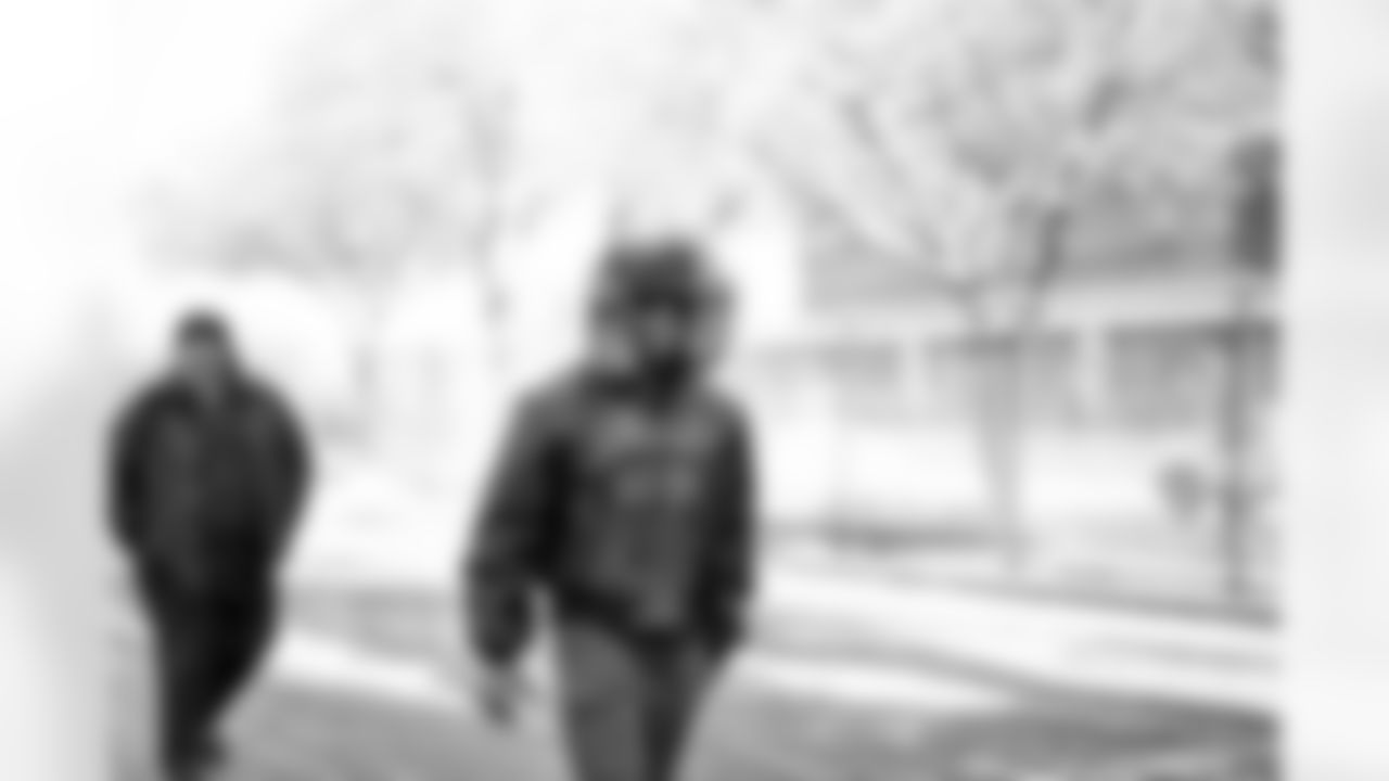 RB Tyrone Tracy Jr. (29)