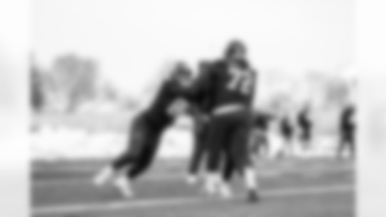 TE Chris Manhertz (85)