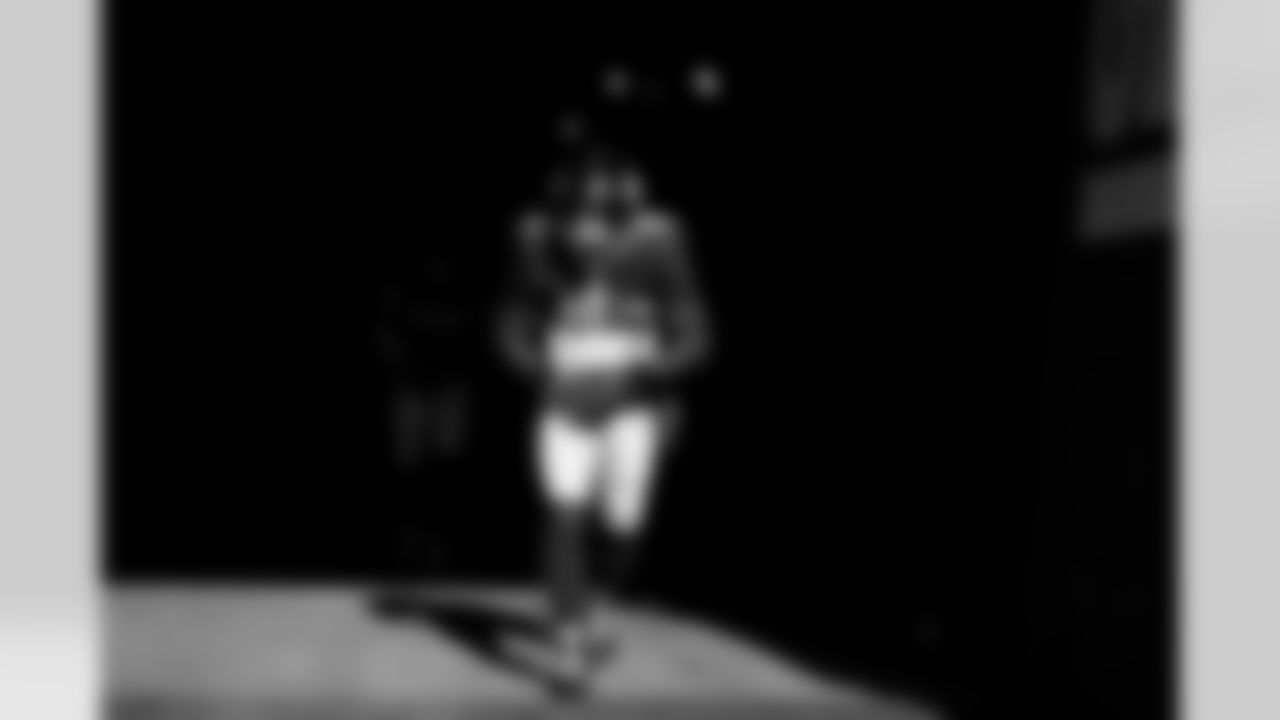 RB Tyrone Tracy Jr. (29)