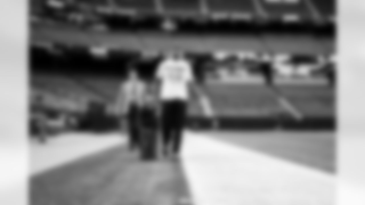 DL Chauncey Golston (57)