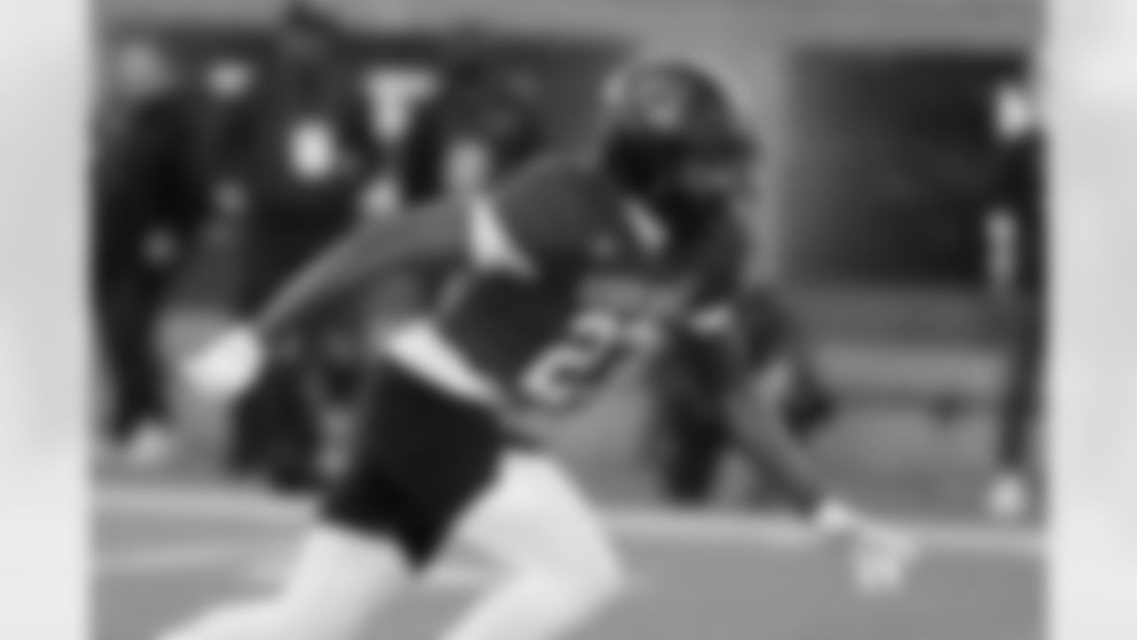 American Team safety Jalon Kilgore (23), of South Carolina, runs through drills during practice for the Senior Bowl NCAA college football game Tuesday, Jan. 27, 2026, in Mobile, Ala. (AP Photo/Butch Dill)