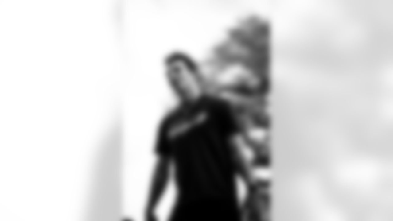 QB Tommy DeVito (15)