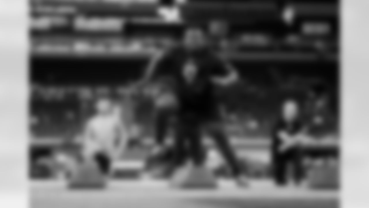 Ucla defensive lineman Gary Smith III (27) participates in a drill during the 2026 NFL Scouting Combine on Thursday, February 26, 2026 in Indianapolis, Indiana. (Cooper Neill/NFL)